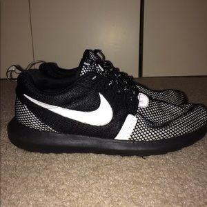 Adidas Customized Roshes